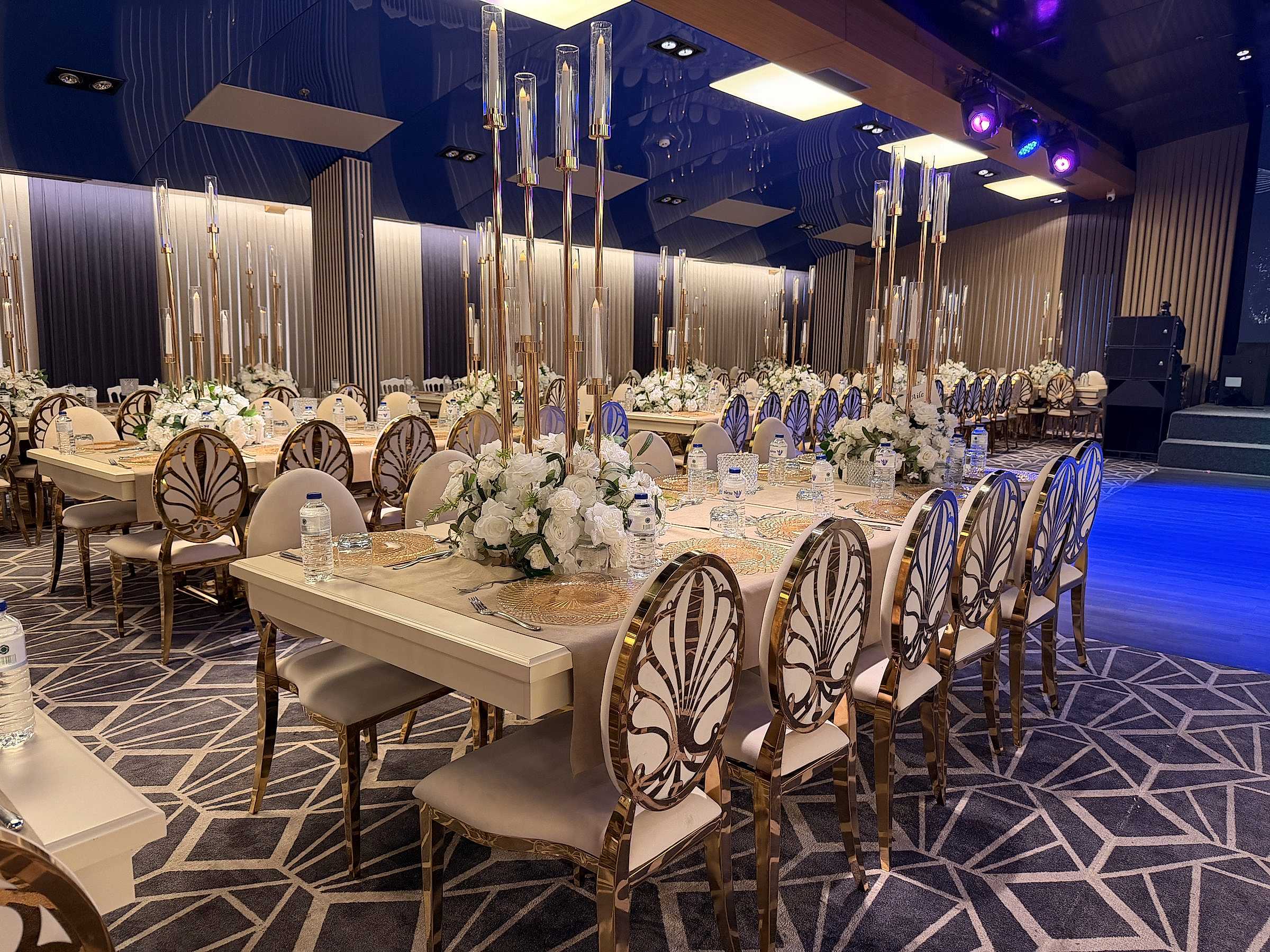 Glory Wedding Dream Hill Hotel Maltepe — düğün alanı, sahne ve oturma düzeni