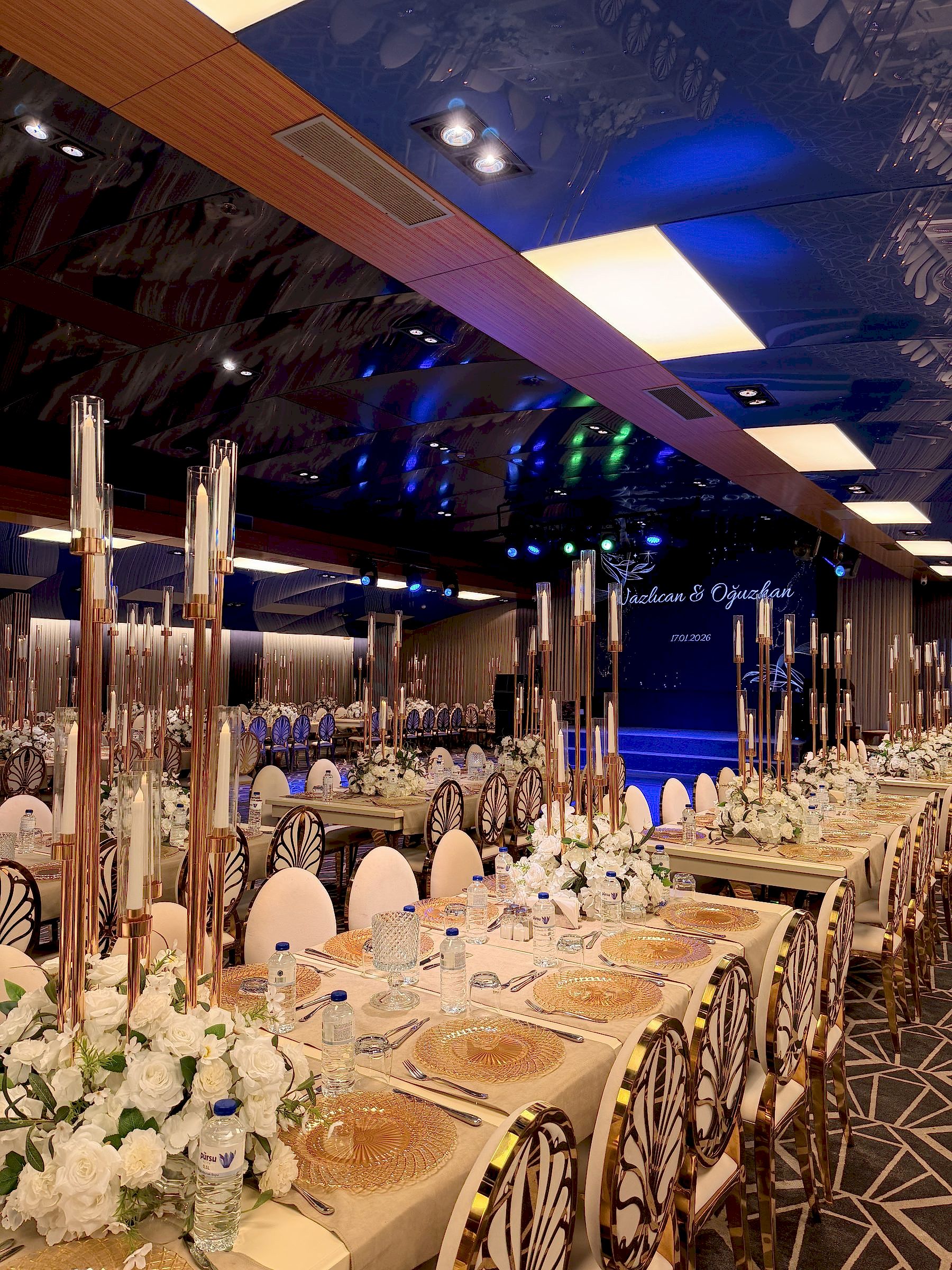 Glory Wedding Dream Hill Hotel Maltepe — düğün dekorasyonu ve beyaz çiçek konsepti